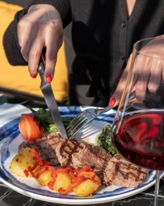 Moya Wine & Dine